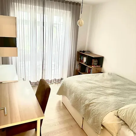 Eastside Apartman *